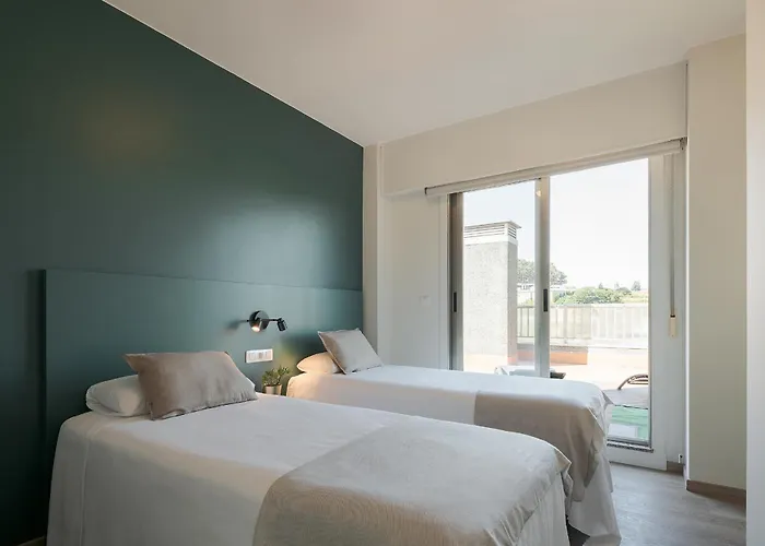 Someso Turisticos 3* Corunha